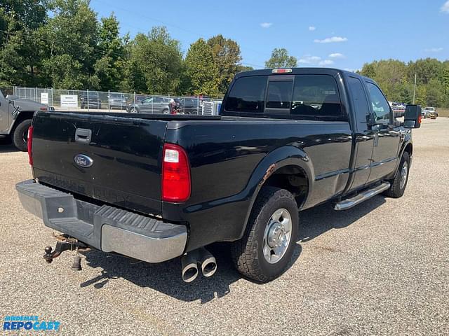 Image of Ford F-250 equipment image 4