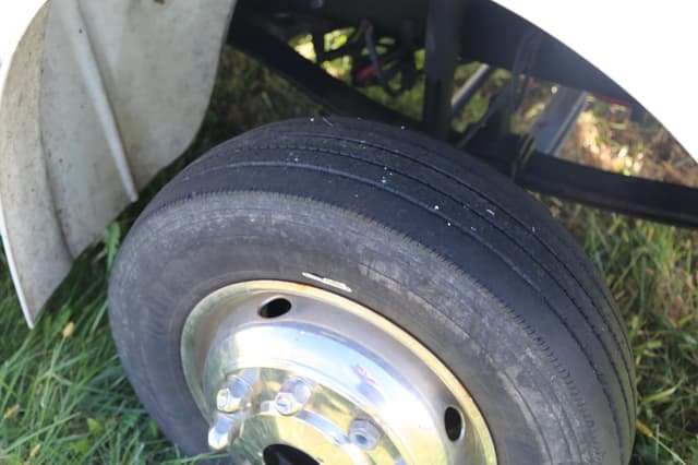 Image of Freightliner Business Class M2 106 equipment image 3