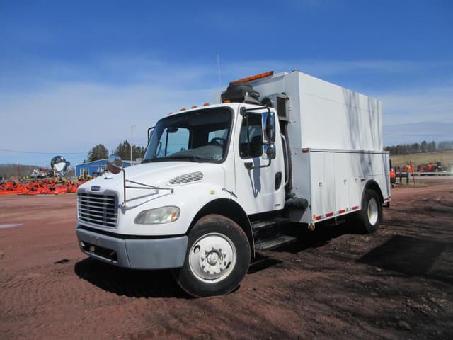 Image of Freightliner Business Class M2 106 equipment image 4