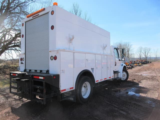 Image of Freightliner Business Class M2 106 equipment image 1