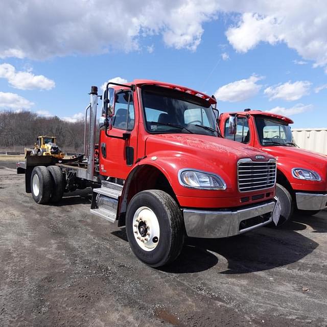 Image of Freightliner Business Class M2 equipment image 2