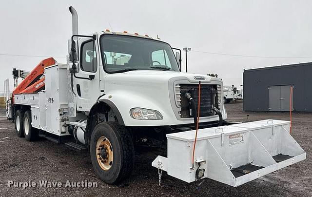 Image of Freightliner Business Class M2 equipment image 2