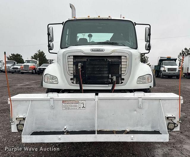 Image of Freightliner Business Class M2 equipment image 1