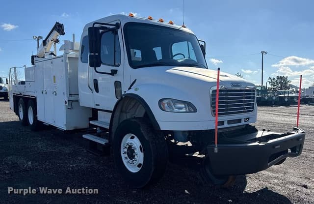 Image of Freightliner Business Class M2 equipment image 2