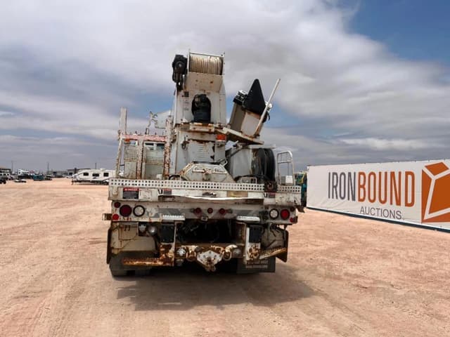 Image of Freightliner Business Class M2 equipment image 3