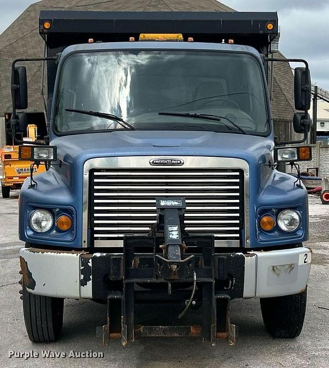 Image of Freightliner Business Class M2 equipment image 1