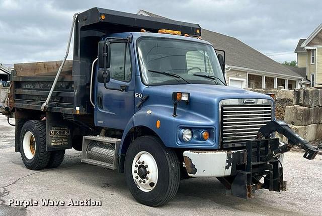 Image of Freightliner Business Class M2 equipment image 2