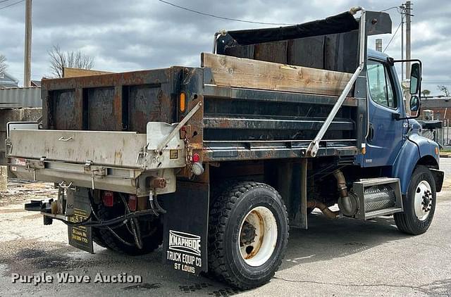 Image of Freightliner Business Class M2 equipment image 4