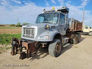 2010 Freightliner Business Class M2 Image