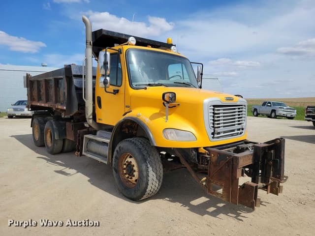 Image of Freightliner Business Class M2 equipment image 2