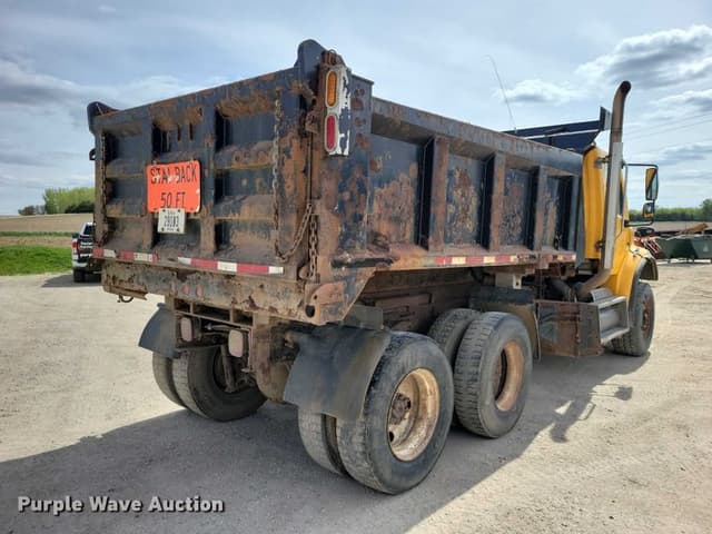 Image of Freightliner Business Class M2 equipment image 4