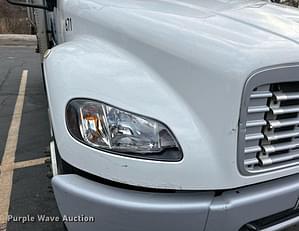 Main image Freightliner Business Class M2 49