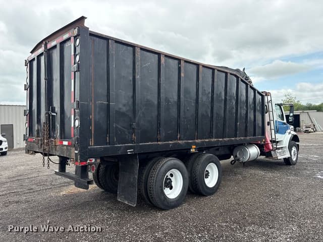 Image of Freightliner Business Class M2 equipment image 4