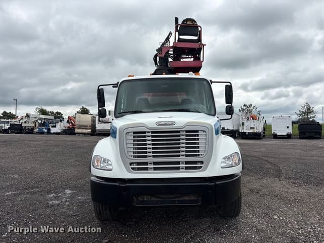 Image of Freightliner Business Class M2 equipment image 1