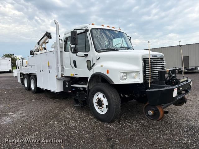 Image of Freightliner M2 equipment image 2