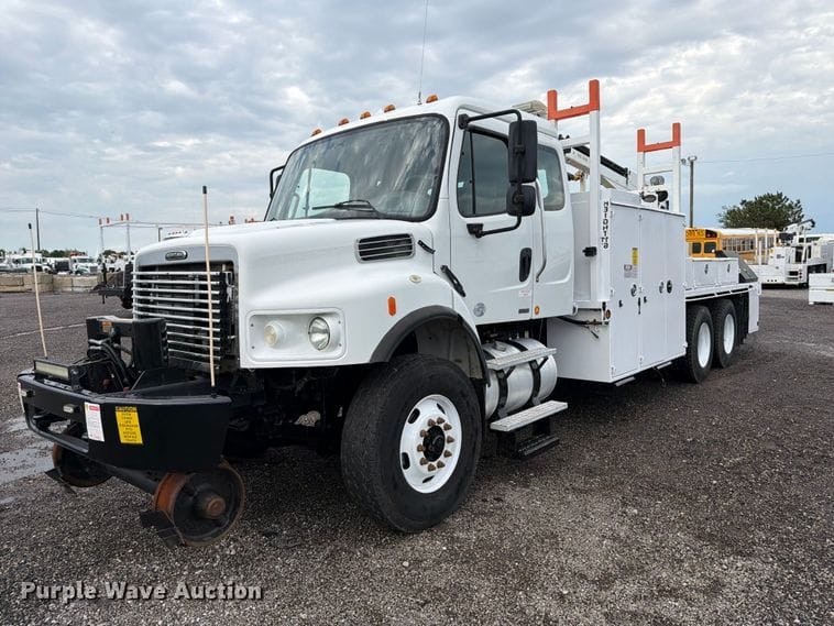 2010 Freightliner M2 Equipment Image0