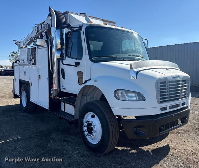 Image of Freightliner Business Class M2 equipment image 2