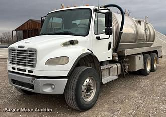 2010 Freightliner Business Class M2 Equipment Image0