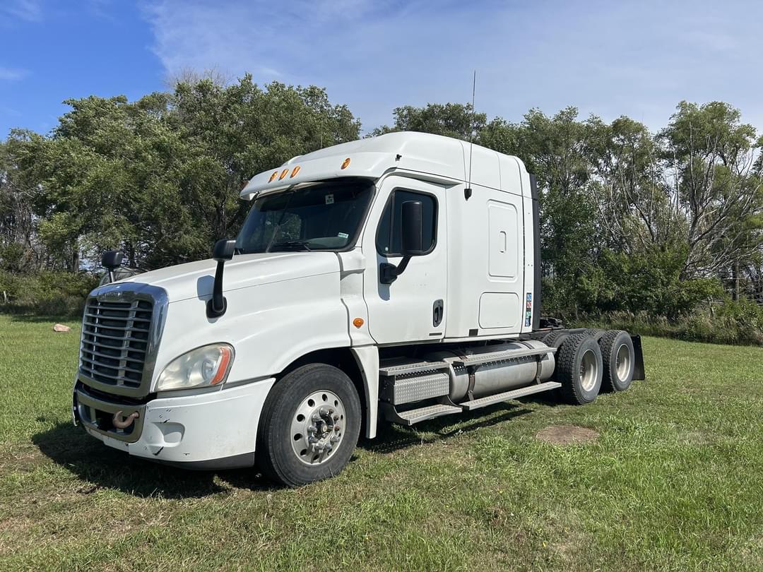 Image of Freightliner Cascadia 125 Primary image