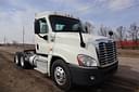 2010 Freightliner Cascadia 125 Image