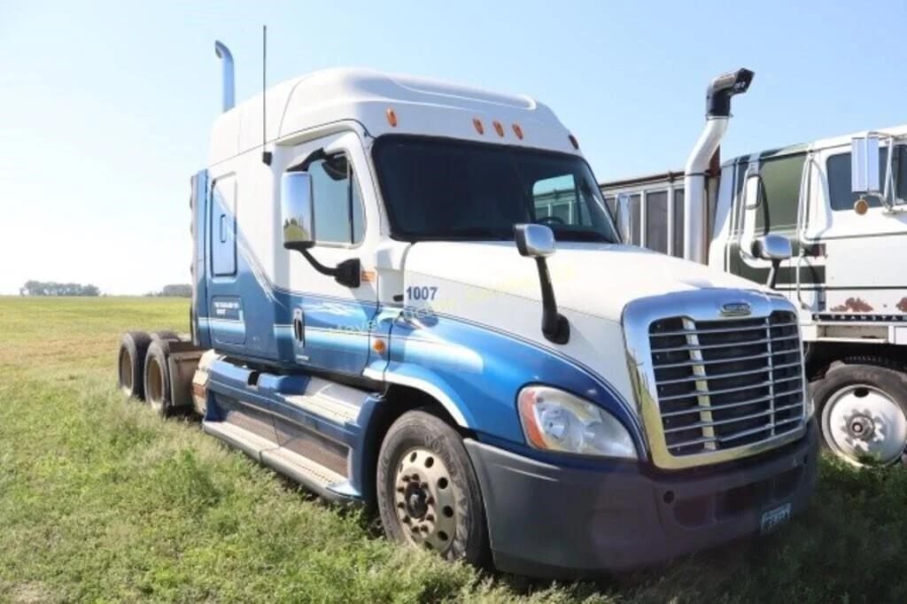 Image of Freightliner Cascadia Primary image