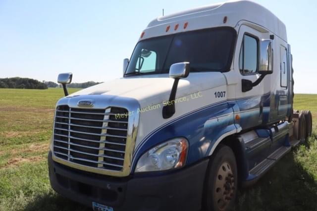 Image of Freightliner Cascadia equipment image 1