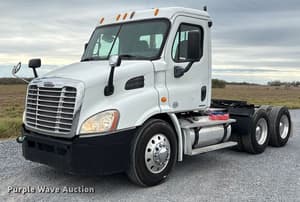 2010 Freightliner Cascadia Image