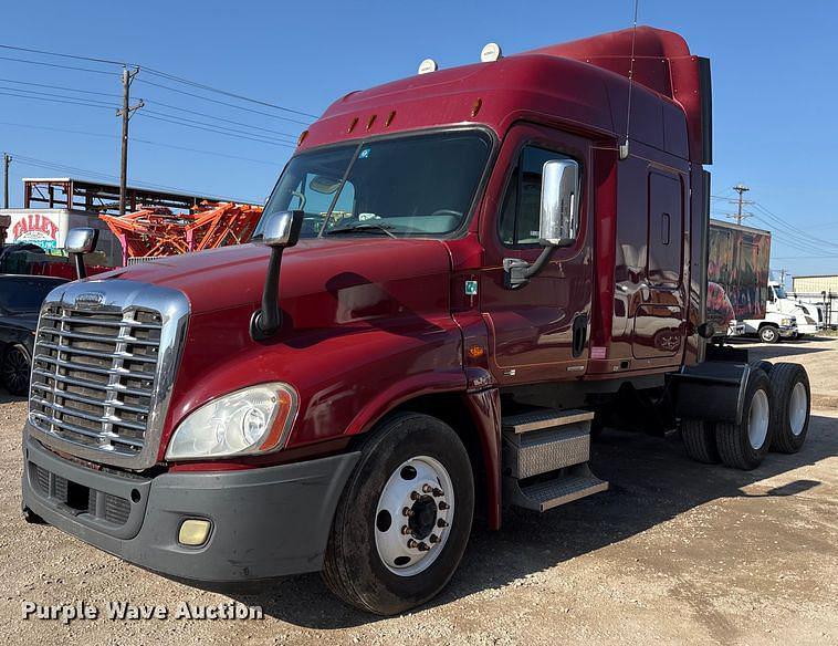 Image of Freightliner Cascadia Primary image