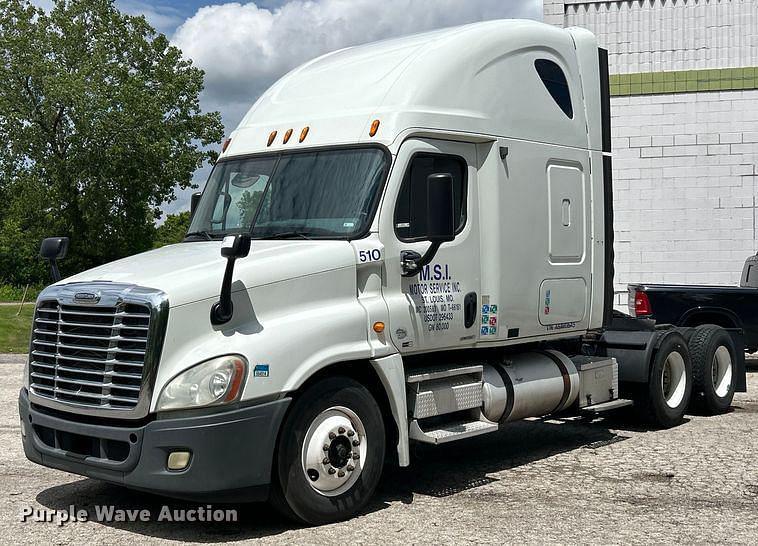 Image of Freightliner Cascadia Primary image