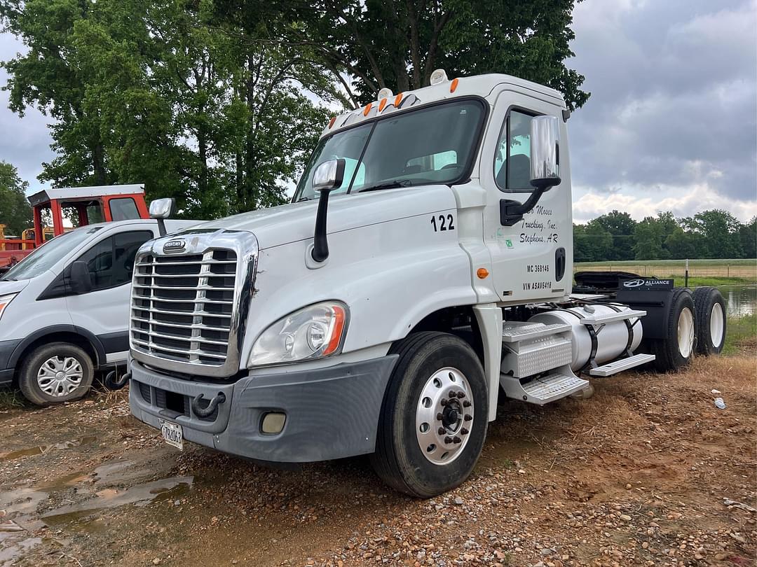 Image of Freightliner Cascadia Primary image