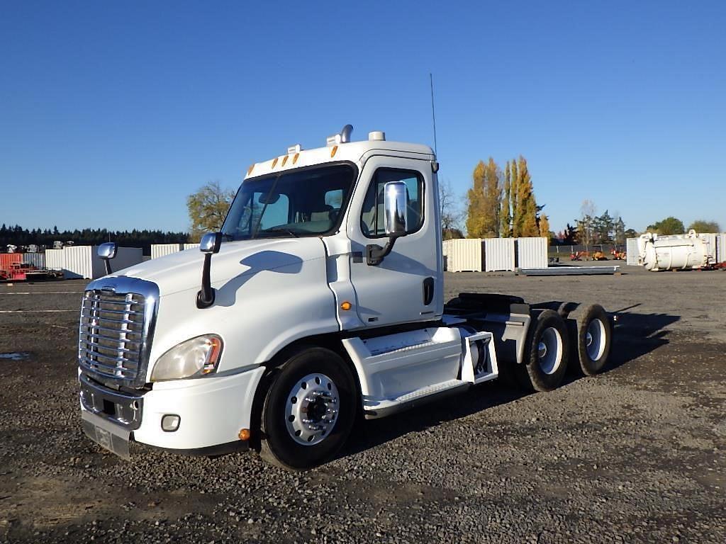 Image of Freightliner Cascadia Primary image