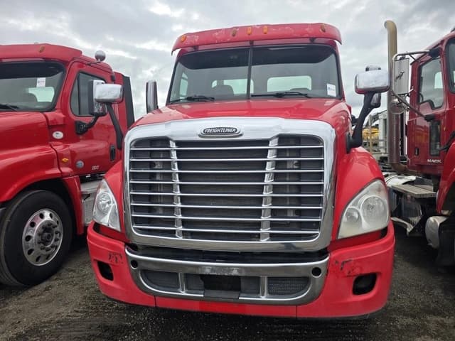Image of Freightliner Cascadia equipment image 1