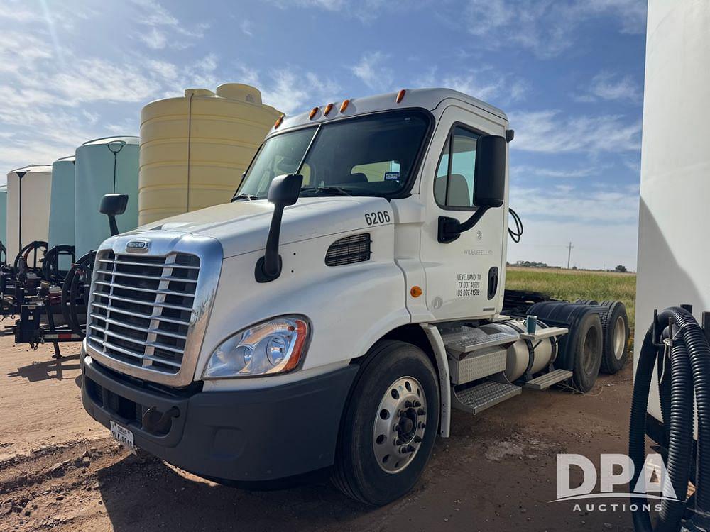 Image of Freightliner Cascadia Primary image