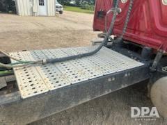 Image of Freightliner Cascadia equipment image 4