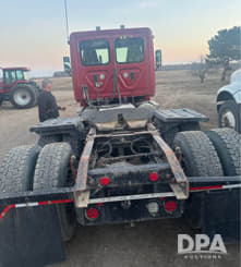 Image of Freightliner Cascadia equipment image 4