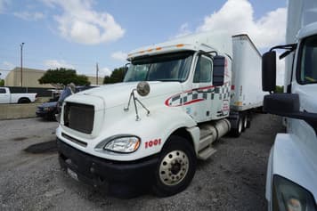 Main image Freightliner Columbia 120