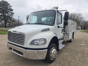 2010 Freightliner M2 106 Image