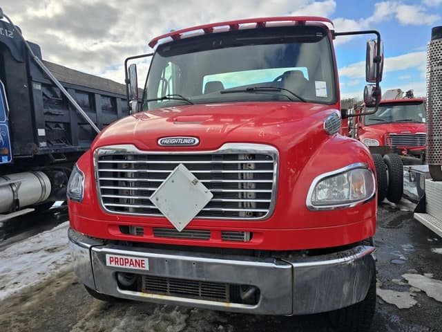 Image of Freightliner M2 equipment image 1