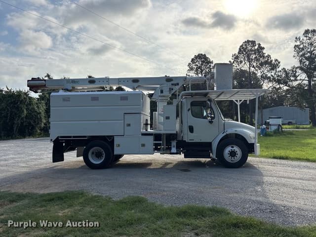 Image of Freightliner M2 equipment image 3