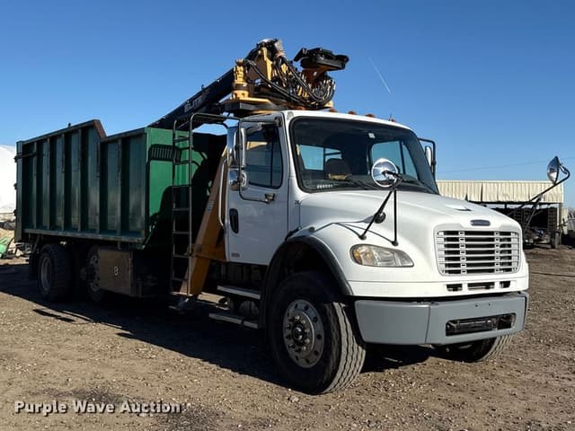 Image of Freightliner M2 equipment image 2
