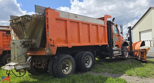 Image of Freightliner M2 equipment image 4