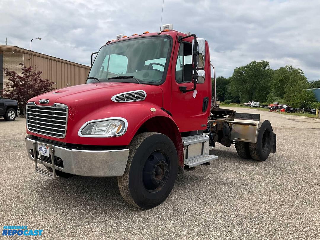 Image of Freightliner M2 Primary image