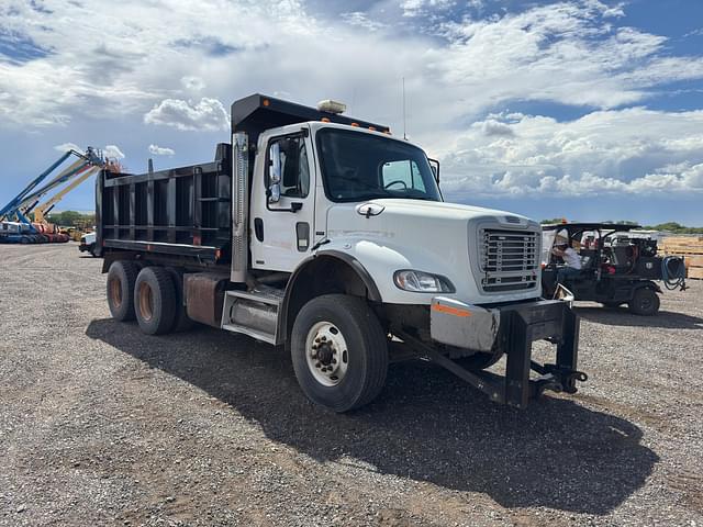 Image of Freightliner M2 equipment image 3