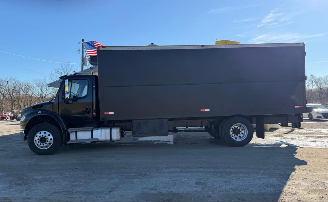 Image of Freightliner M2 Primary image