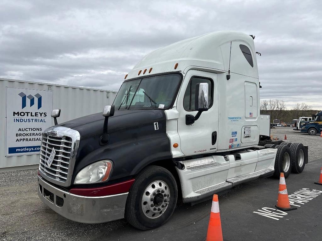 Image of Freightliner Cascadia Primary image