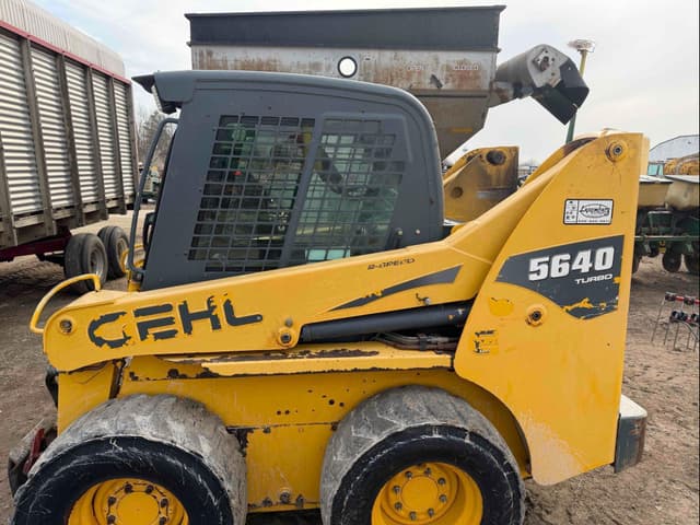 Image of Gehl 5640E equipment image 1