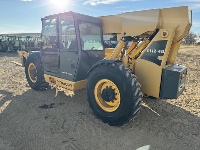 Image of Gehl DL12H40 equipment image 3