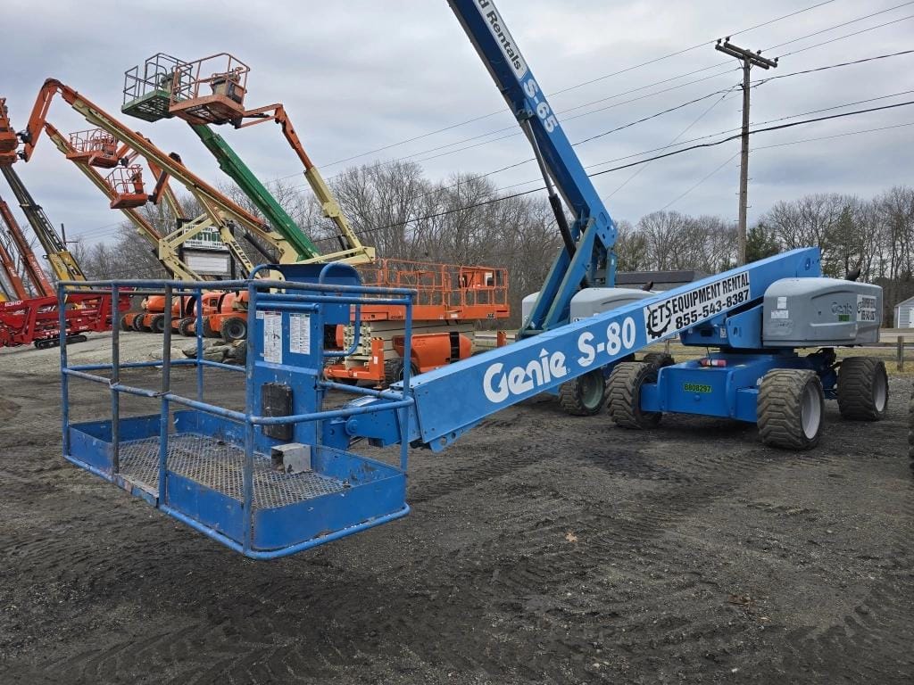 2010 Genie S-80 Equipment Image0