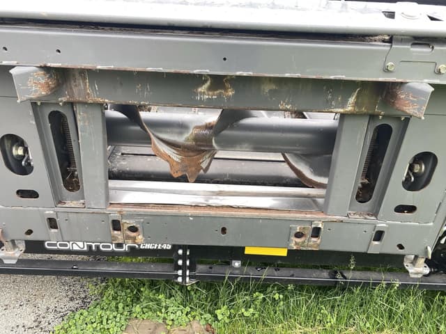 Image of Gleaner 9250 equipment image 4