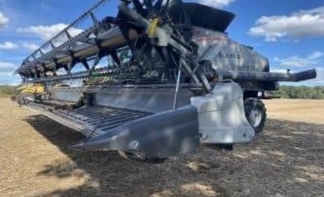 Image of Gleaner 9250 equipment image 2